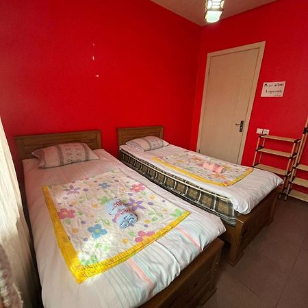 Guest House Barbi Μπατούμι Εξωτερικό φωτογραφία