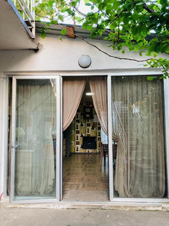 Guest House Barbi Μπατούμι Εξωτερικό φωτογραφία