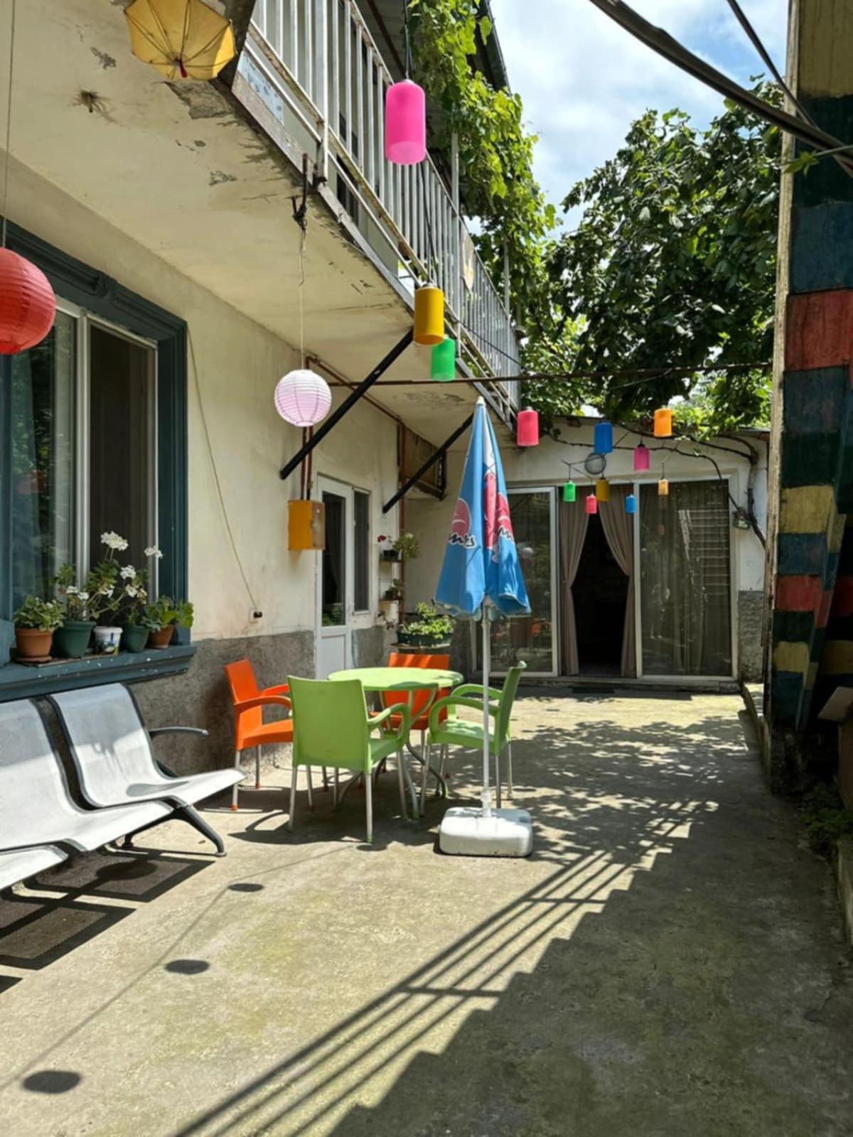 Guest House Barbi Μπατούμι Εξωτερικό φωτογραφία