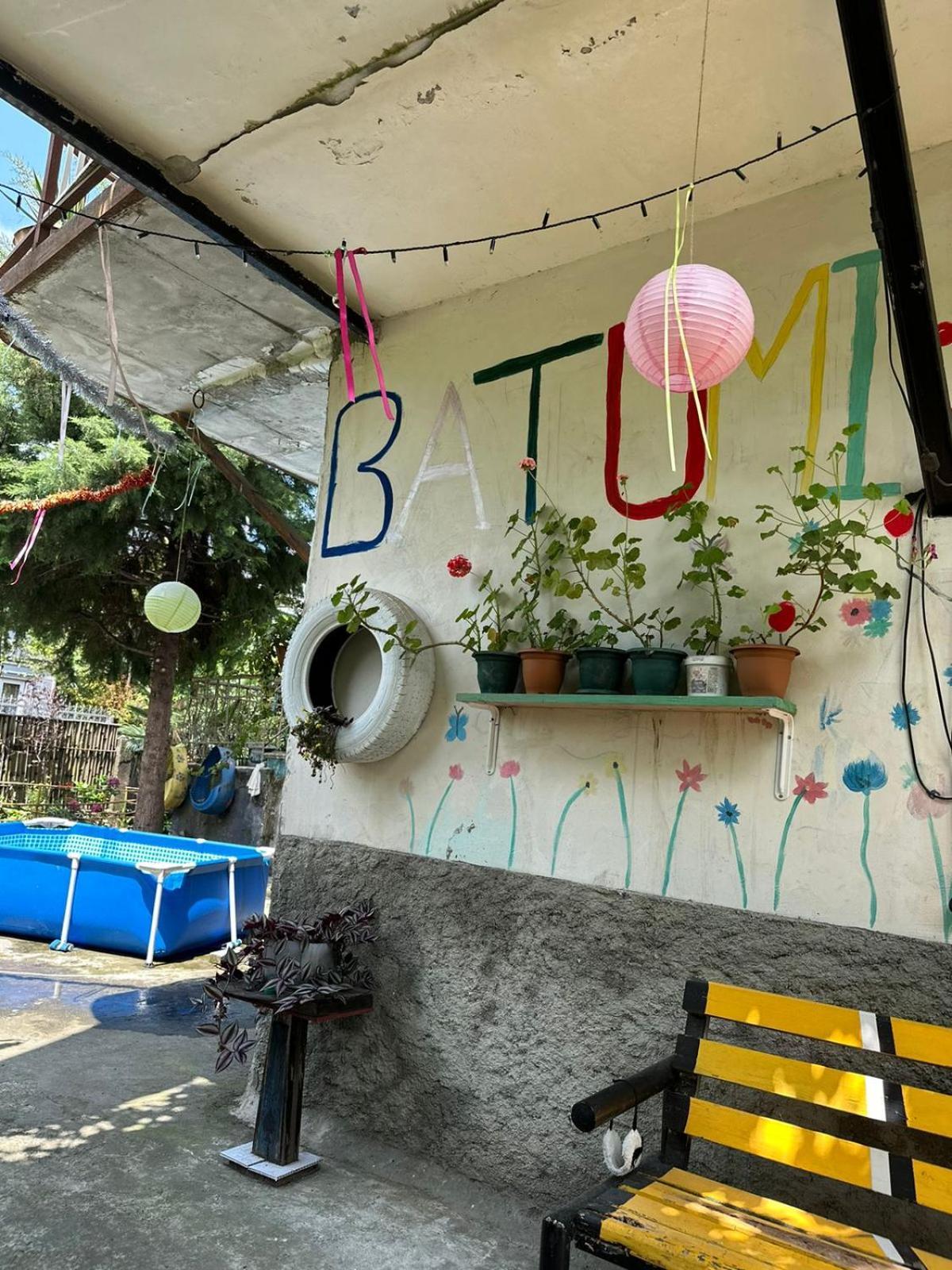 Guest House Barbi Μπατούμι Εξωτερικό φωτογραφία