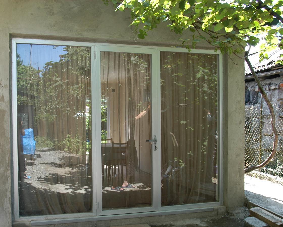 Guest House Barbi Μπατούμι Εξωτερικό φωτογραφία