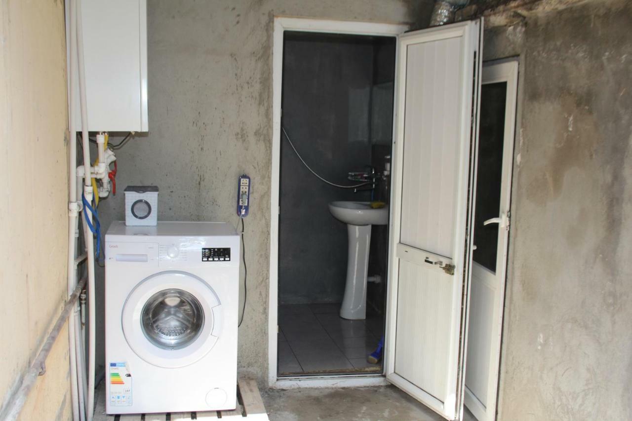 Guest House Barbi Μπατούμι Εξωτερικό φωτογραφία